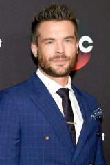 Charlie Weber