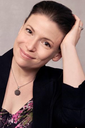Julia Whelan
